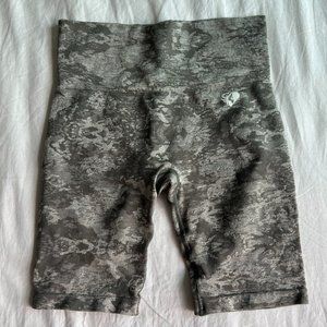 Womens Best Camo Seamless Bike Shorts Small